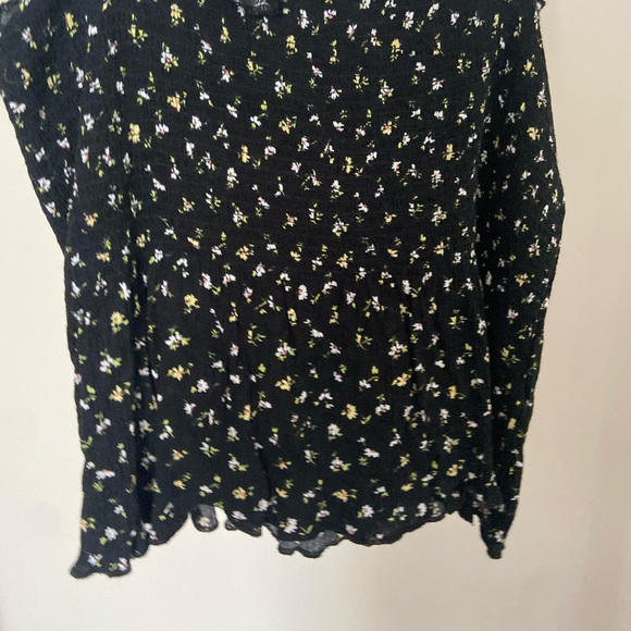 too small - Picture 2 of 4